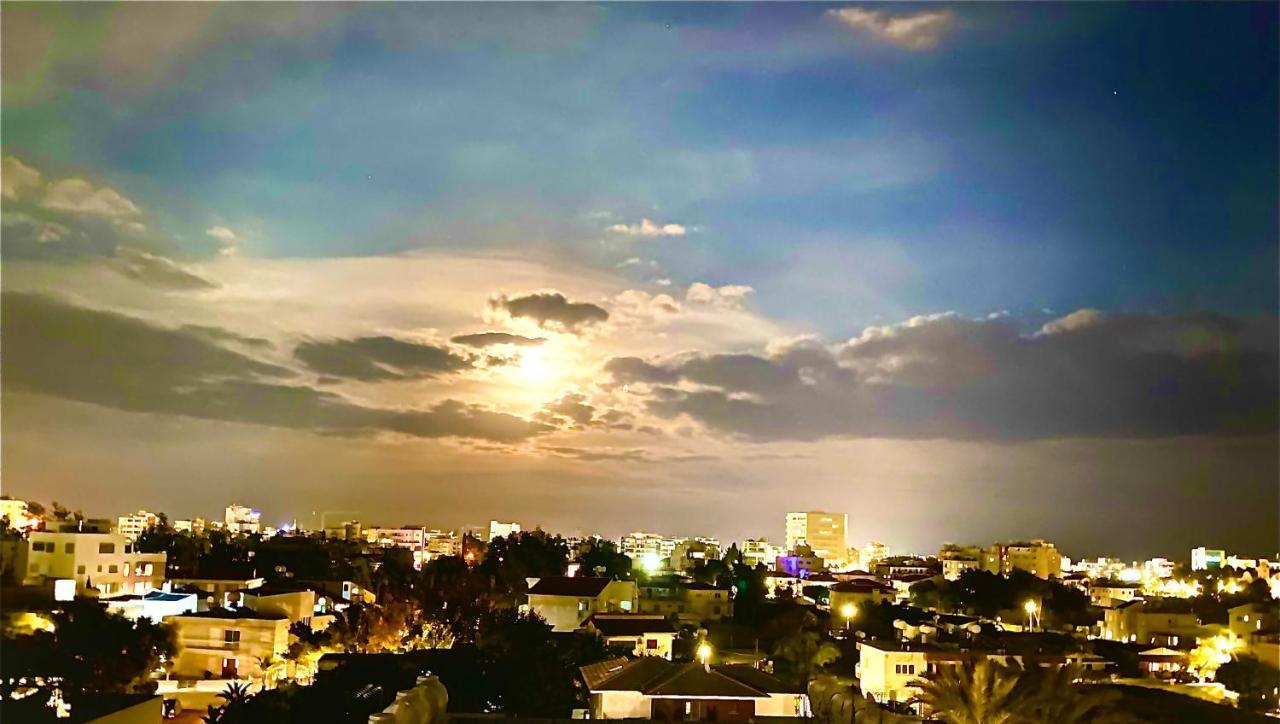 Bali Suites 404 Larnaca Exteriér fotografie